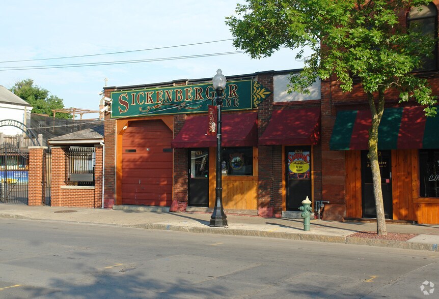 622-624 Varick St, Utica, NY à vendre - Photo de l’immeuble – Image 1 sur 1