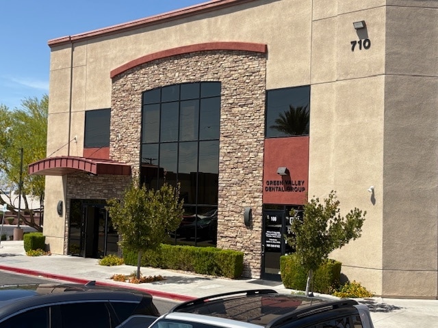 710 Coronado Center Dr, Henderson, NV à louer Photo de l’immeuble– Image 1 sur 10
