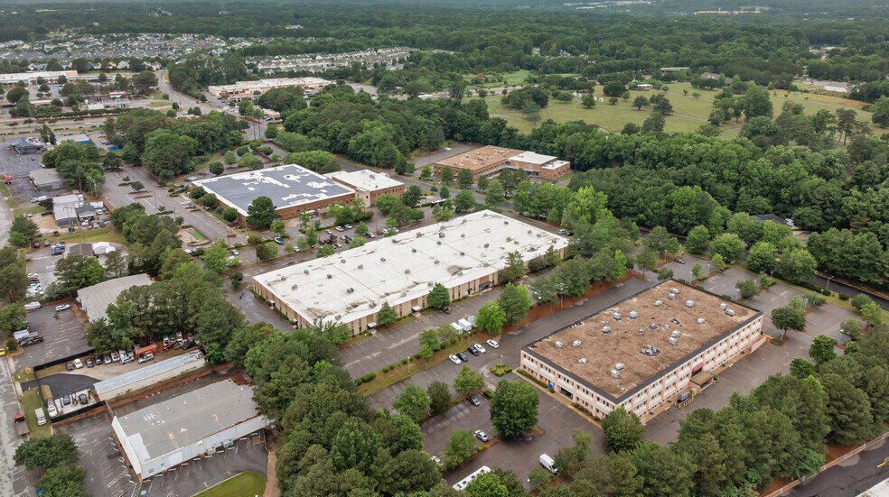 313 Chapanoke Rd, Raleigh, NC à louer - Photo de l’immeuble – Image 2 sur 8