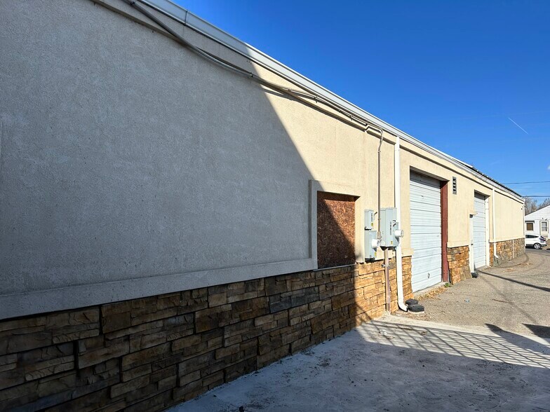 3455 S Eliot St, Sheridan, CO à louer - Photo de l’immeuble – Image 2 sur 8