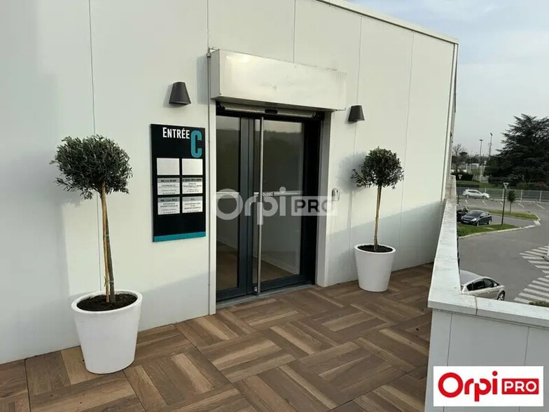 Bureau dans Valence à louer - Photo de l’immeuble – Image 1 sur 8