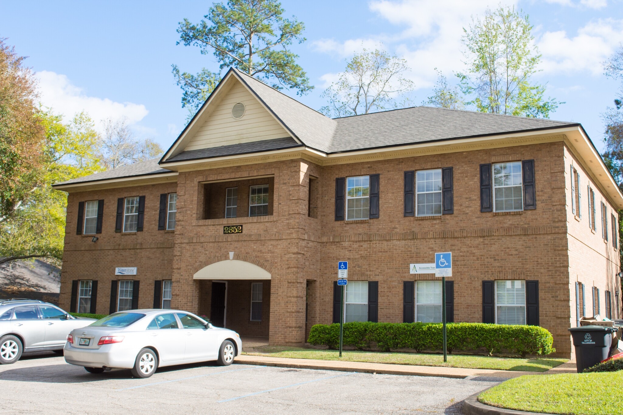 2852 Remington Green Cir, Tallahassee, FL à louer Photo de l’immeuble– Image 1 sur 9