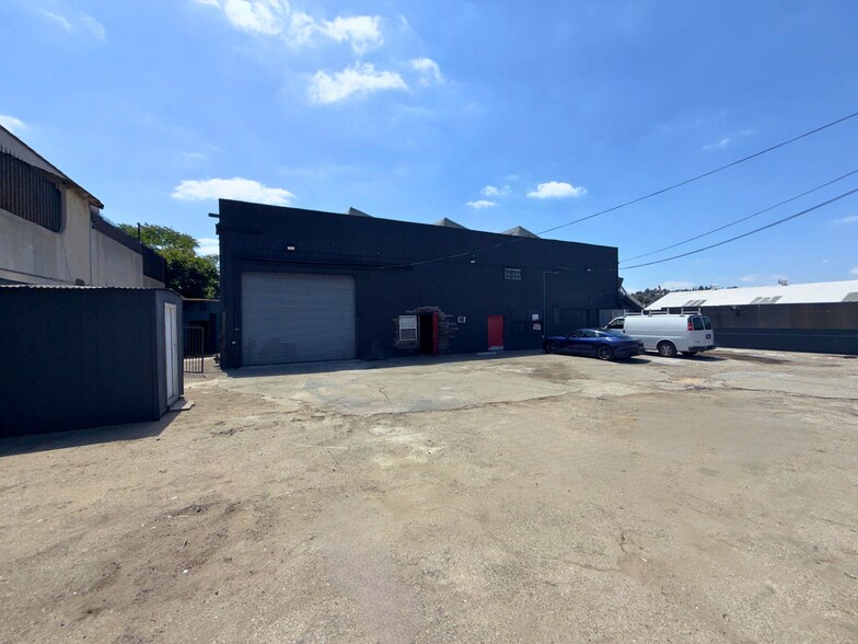 4252 Whiteside St, Los Angeles, CA à louer - Photo de l’immeuble – Image 3 sur 7
