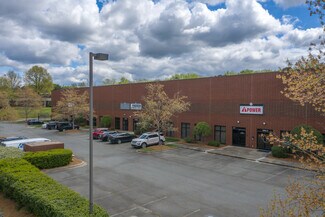 Plus de détails pour 9800 Twin Lakes Pkwy, Charlotte, NC - Local d'activités à louer