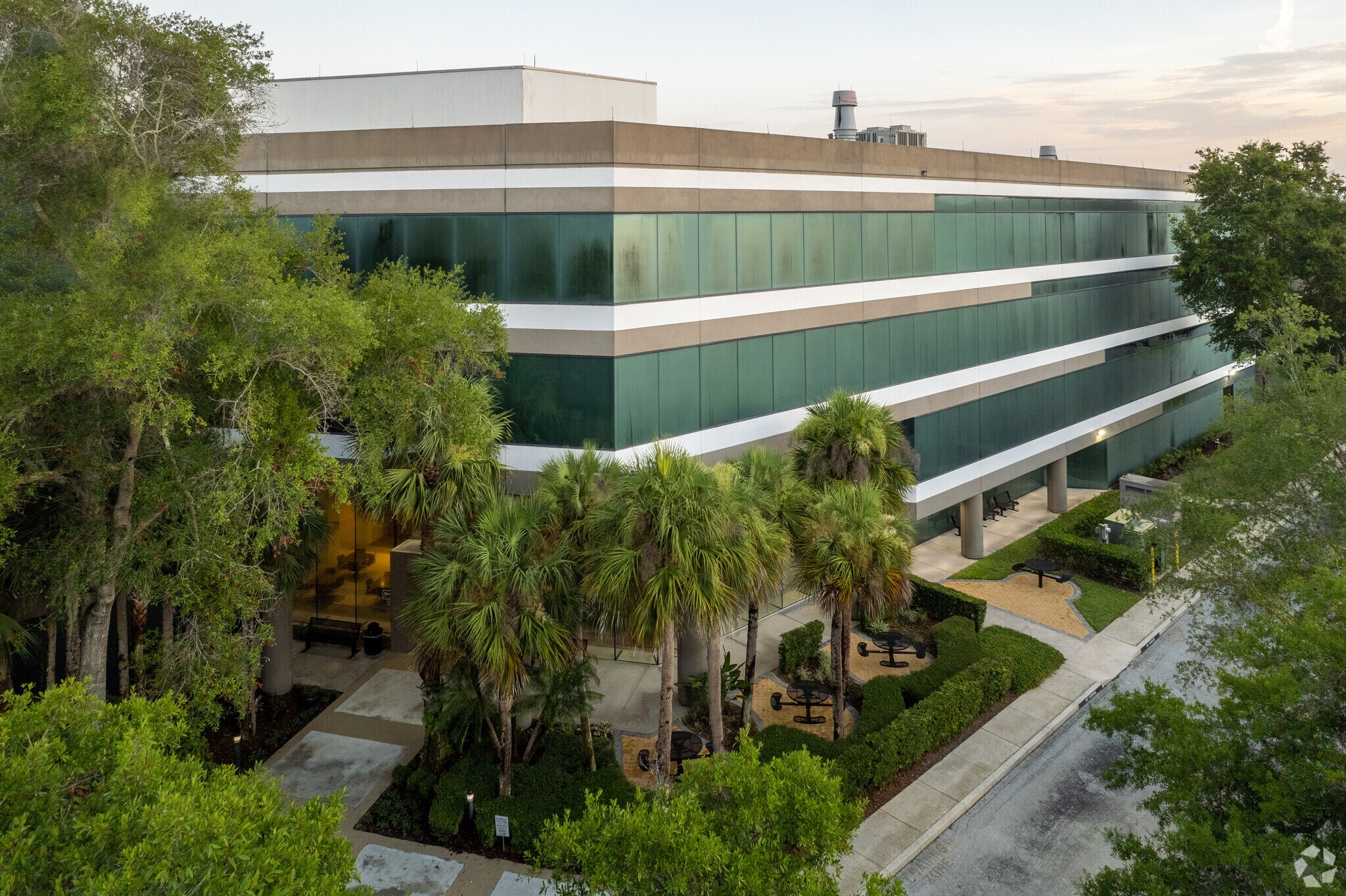 12424 Research Pky, Orlando, FL à louer Photo de l’immeuble– Image 1 sur 11