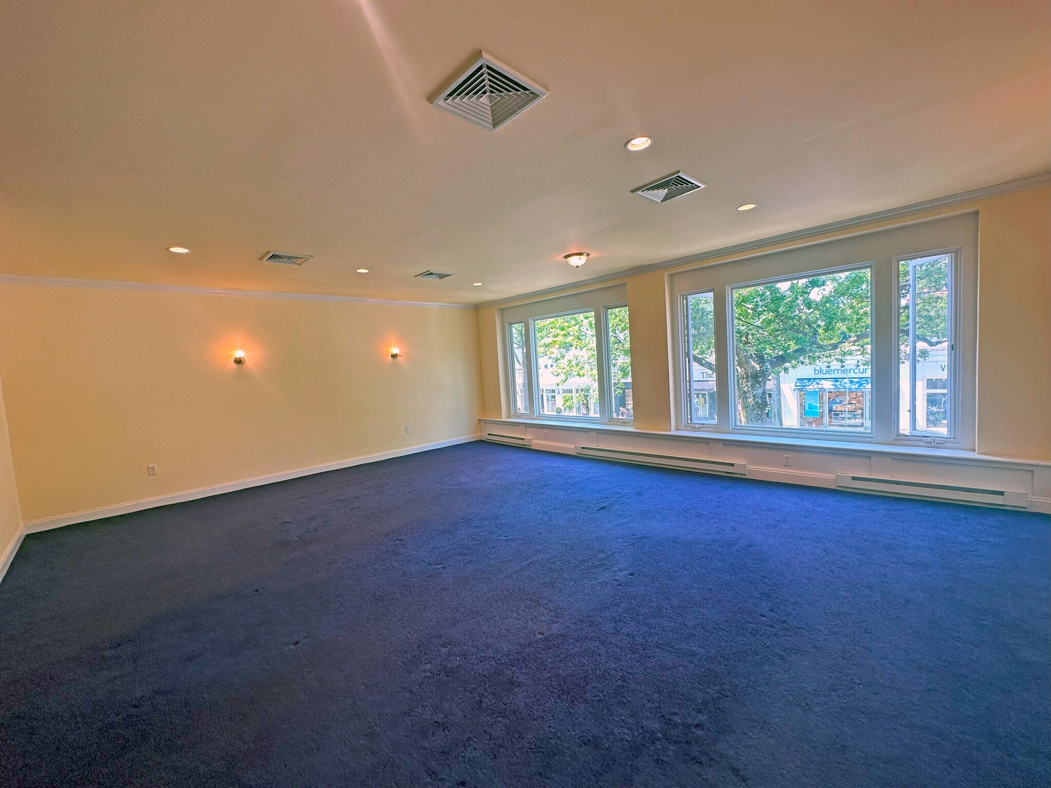 255 Greenwich Ave, Greenwich, CT à louer Photo intérieure– Image 1 sur 3