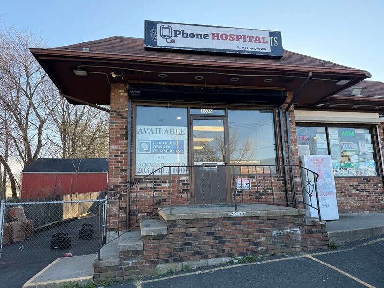 1375 Madison Ave, Bridgeport, CT à louer - Photo de l’immeuble – Image 2 sur 8