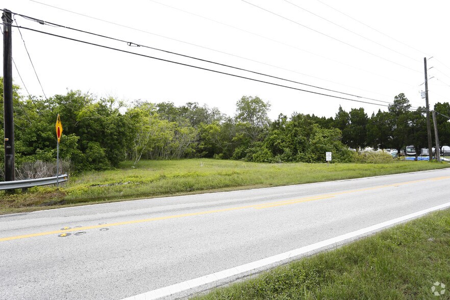 14405 Old Dixie Hwy, Hudson, FL à louer - Photo de l’immeuble – Image 3 sur 8