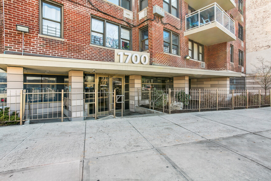 1700 Grand Concourse, Bronx, NY à louer - Photo de l’immeuble – Image 1 sur 5