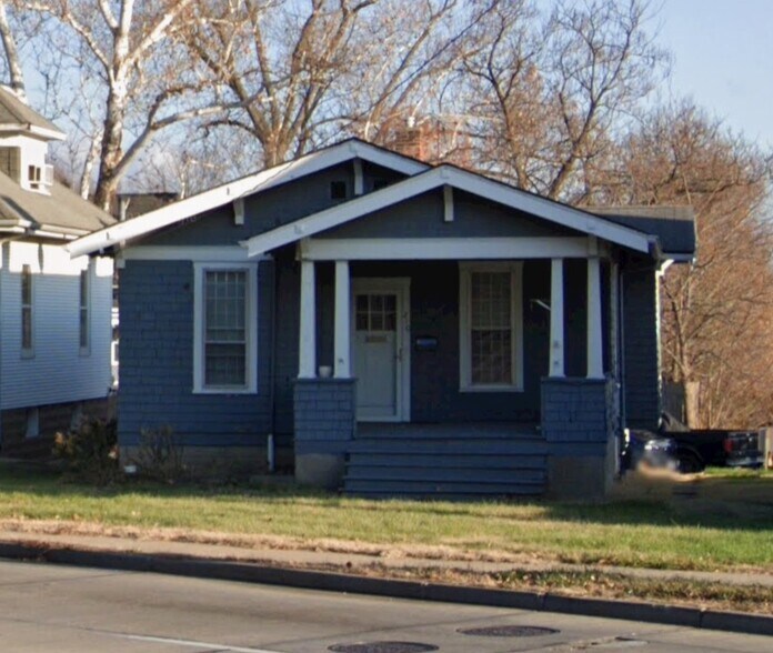 210 S Kingshighway St, Saint Charles, MO à vendre - Photo principale – Image 1 sur 1