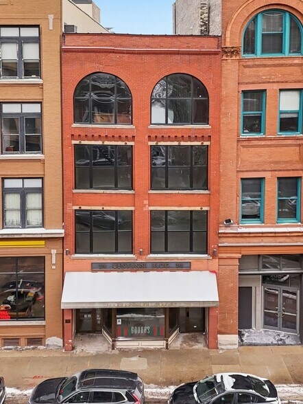 216 N Water St, Milwaukee, WI à vendre - Photo de l’immeuble – Image 2 sur 17