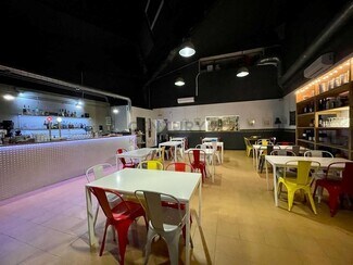 Plus de détails pour Local commercial à louer