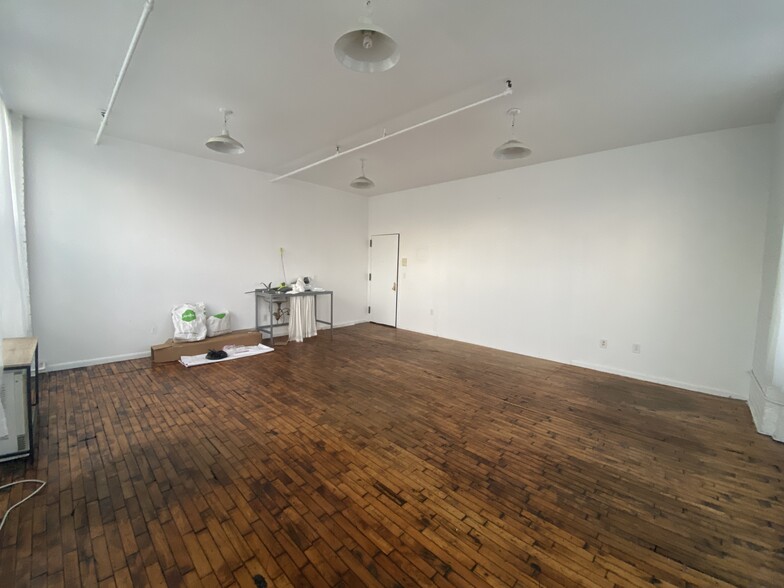 174 Bogart St, Brooklyn, NY à louer - Photo de l’immeuble – Image 3 sur 22