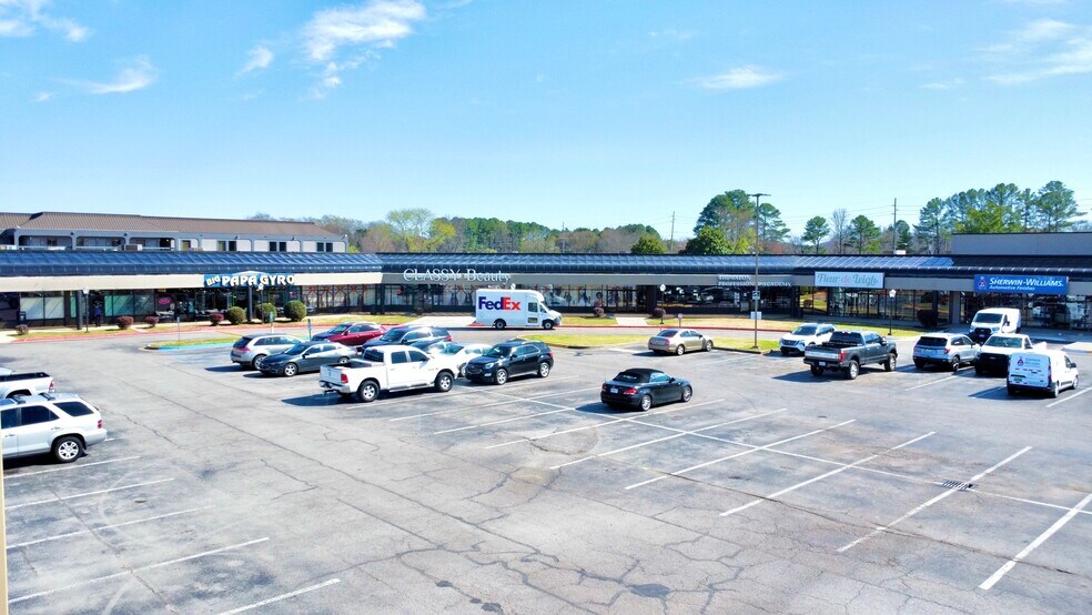 4925 University Dr, Huntsville, AL à louer - Photo de l’immeuble – Image 3 sur 9