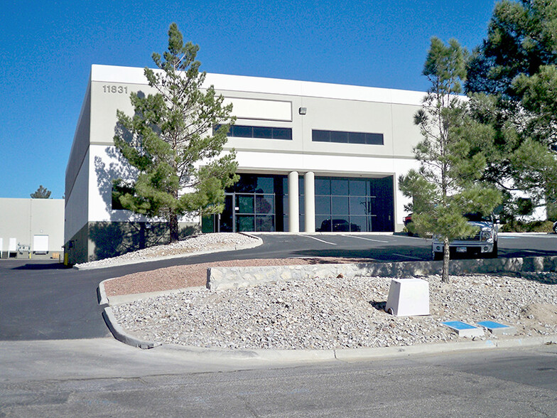 11831 Miriam Dr, El Paso, TX à louer - Photo de l’immeuble – Image 1 sur 1