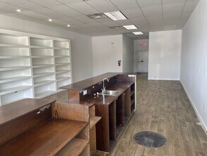 9600 SW 77th Ave, Miami, FL à louer Photo intérieure– Image 2 sur 8