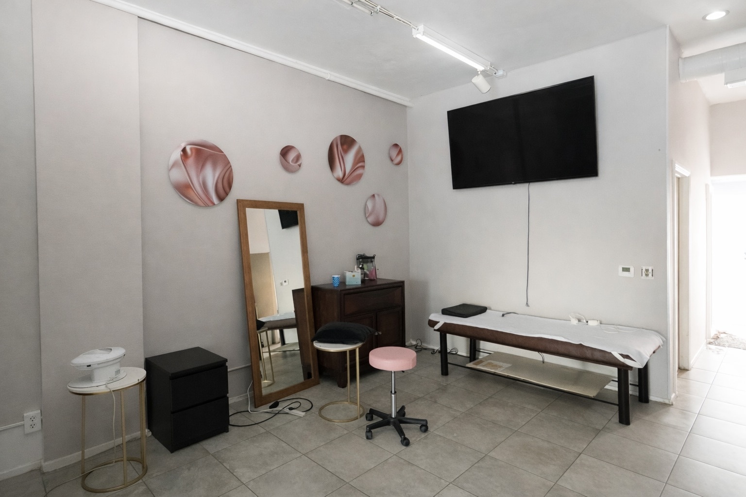 317-319 S Robertson Blvd, Beverly Hills, CA à louer Photo intérieure– Image 1 sur 4