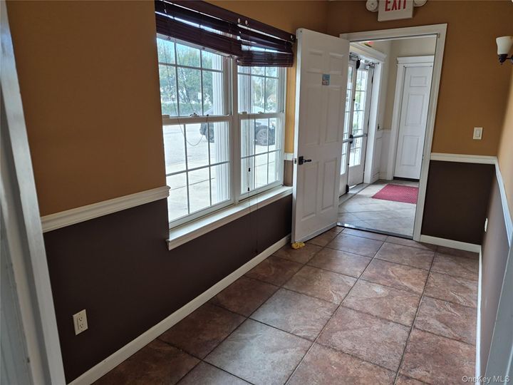 2395 Ocean Ave, Ronkonkoma, NY à louer Photo intérieure– Image 1 sur 11