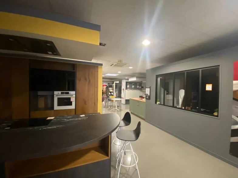 Local commercial dans Varennes-lès-Mâcon à louer - Photo intérieure – Image 3 sur 5