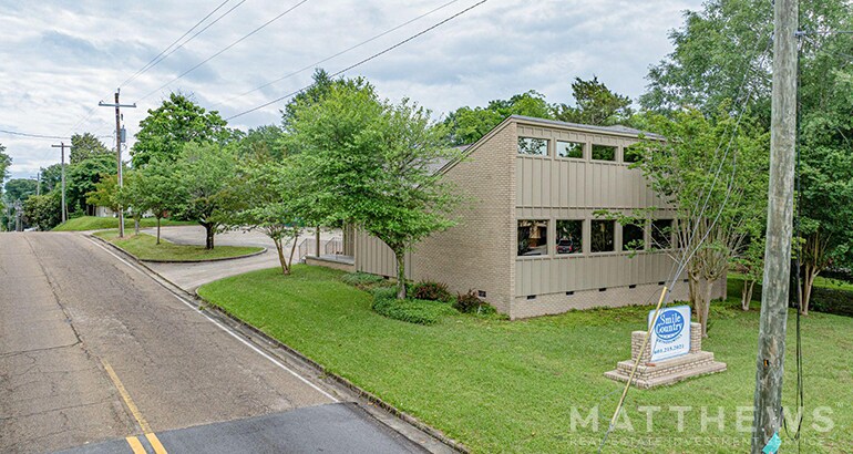 927 N 15th Ave, Laurel, MS à vendre - Photo principale – Image 1 sur 3