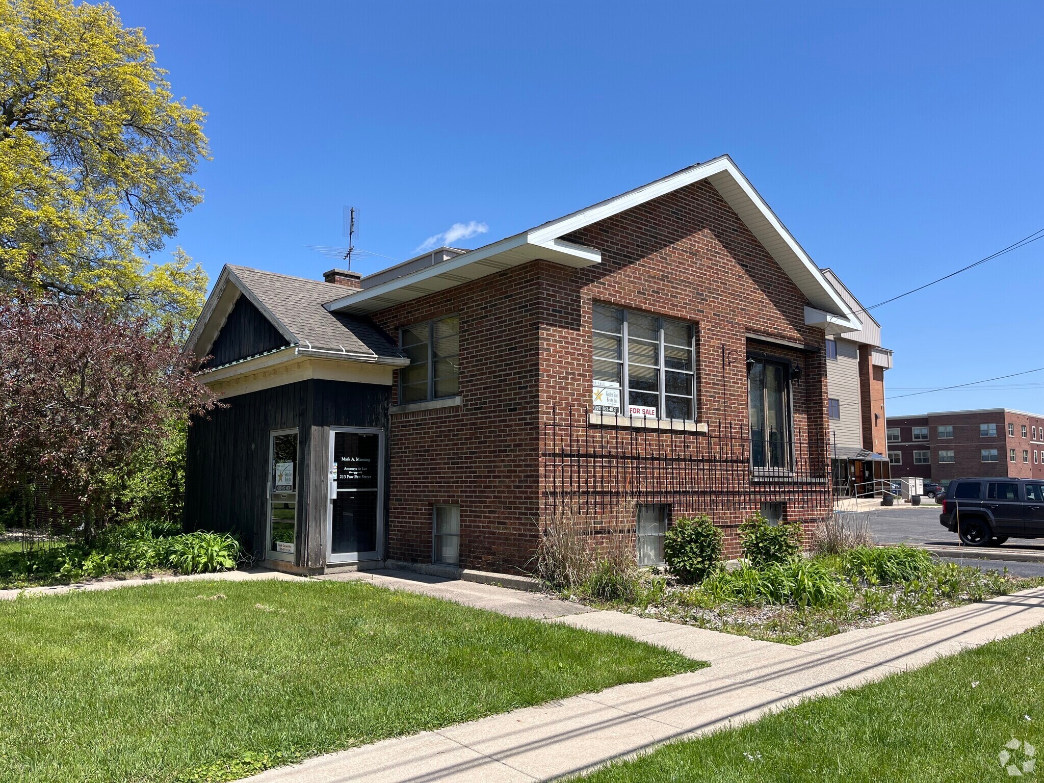 213 E Paw Paw St, Paw Paw, MI à vendre Autre– Image 1 sur 2