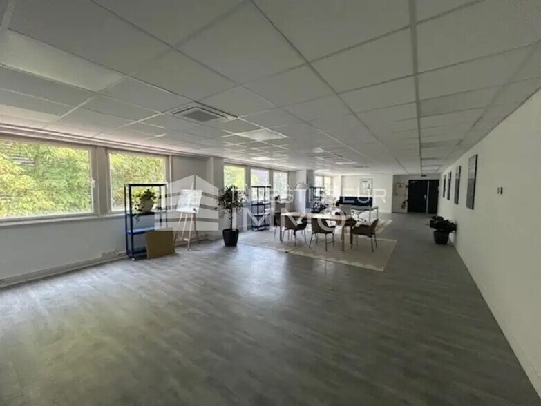 Local d’activités dans Aulnay-sous-Bois à louer - Photo intérieure – Image 3 sur 7