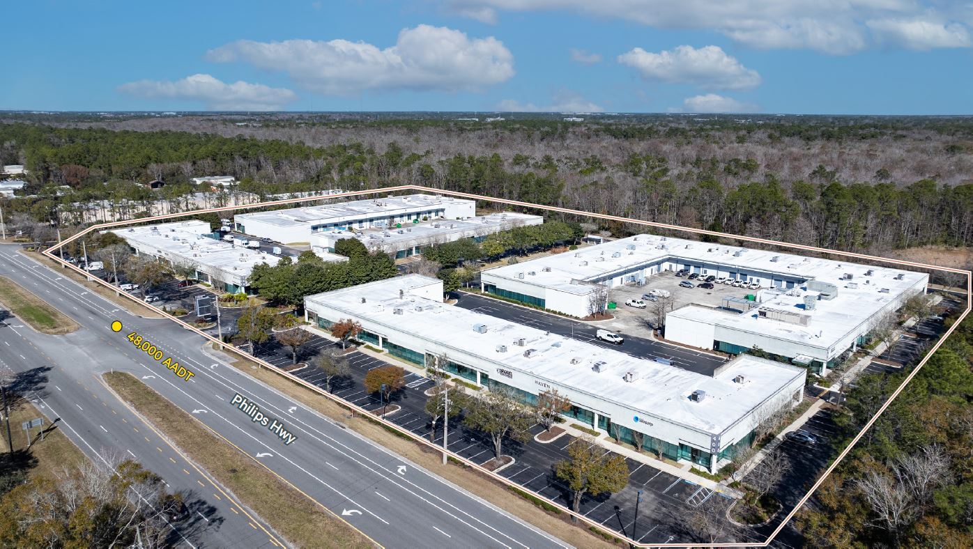 9143 Philips Hwy, Jacksonville, FL à louer Photo de l’immeuble– Image 1 sur 6