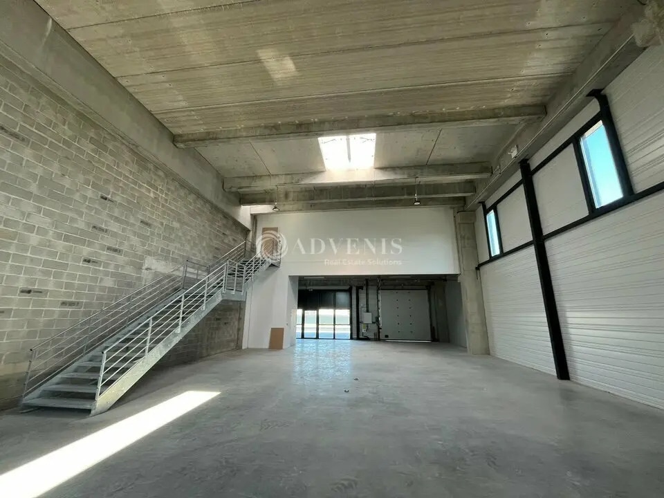 Local d’activités dans Bobigny à louer Photo intérieure– Image 1 sur 12