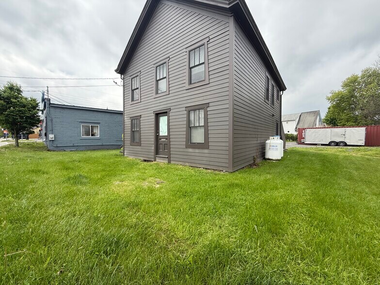 156 Broadway, Port Ewen, NY à vendre - Photo de l’immeuble – Image 3 sur 34