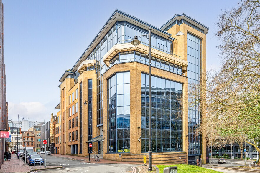 21-23 Valpy St, Reading à vendre - Photo principale – Image 1 sur 4