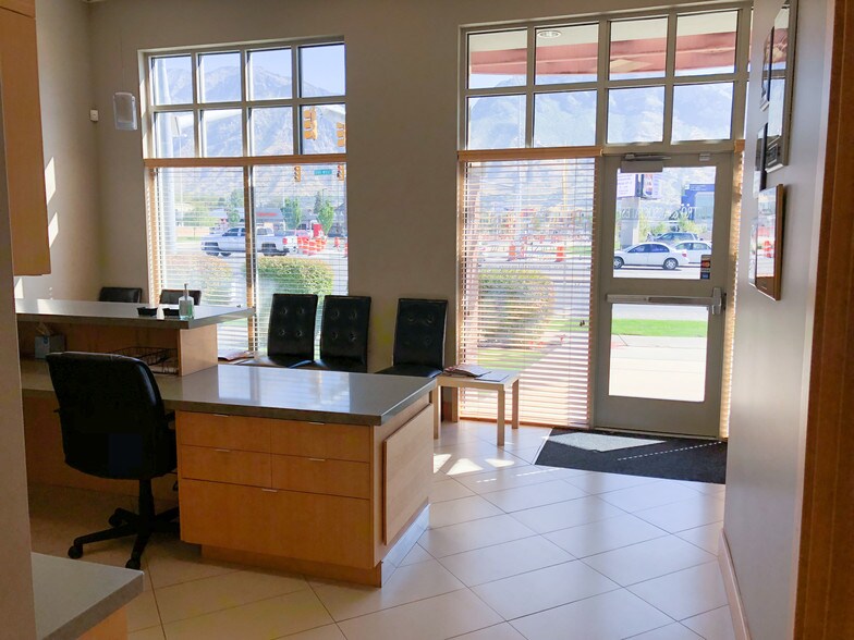 1215 N 500 W, Provo, UT à louer - Photo de l’immeuble – Image 3 sur 45
