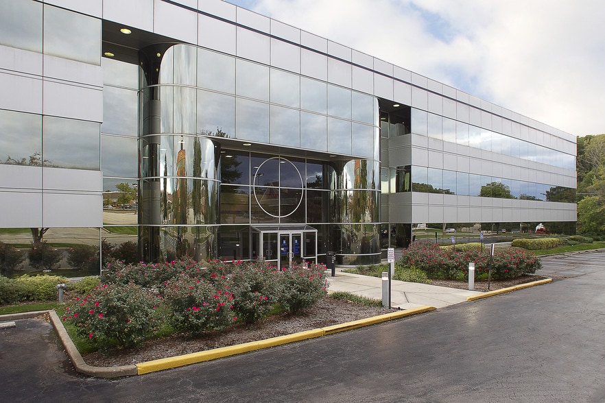 16216 Baxter Rd, Chesterfield, MO à louer - Photo principale – Image 1 sur 14