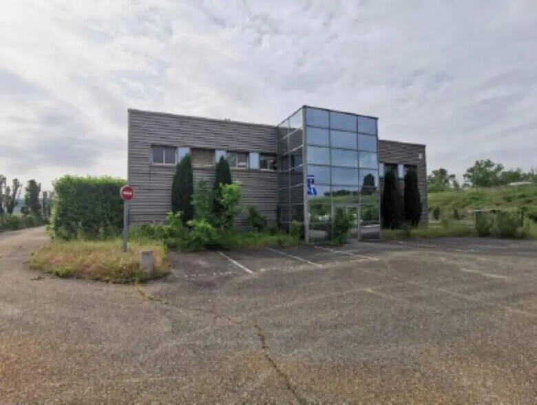1272 Avenue Frédéric Mistral, Chasse-sur-Rhône à louer - Photo de l’immeuble – Image 3 sur 7
