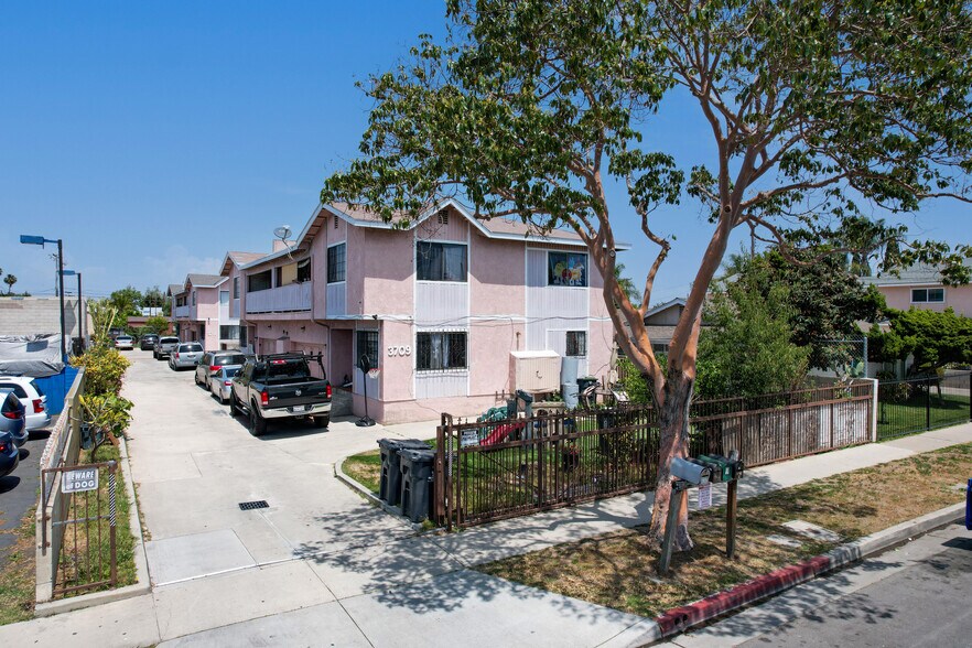 3711 W Camille St, Santa Ana, CA à vendre - Photo principale – Image 1 sur 13