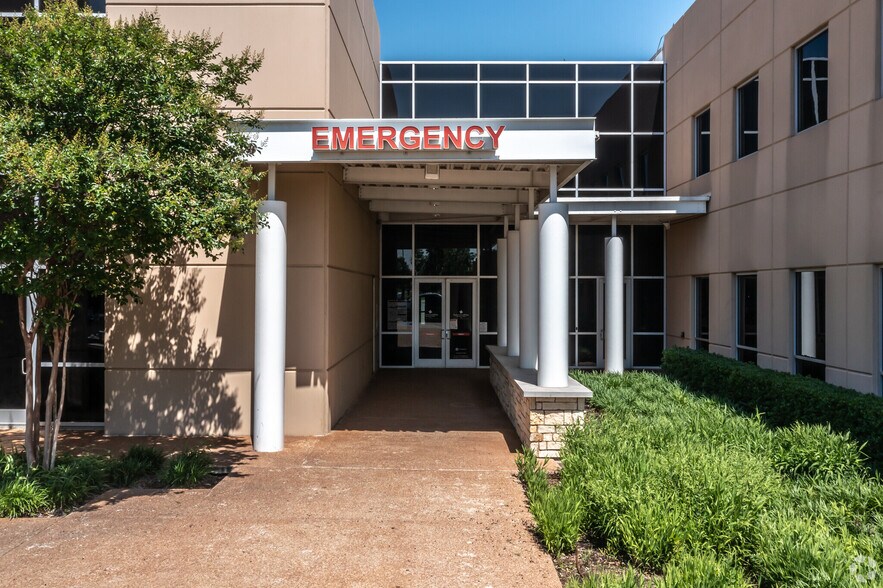 763 E US Highway 80, Forney, TX à louer - Photo de l’immeuble – Image 3 sur 9