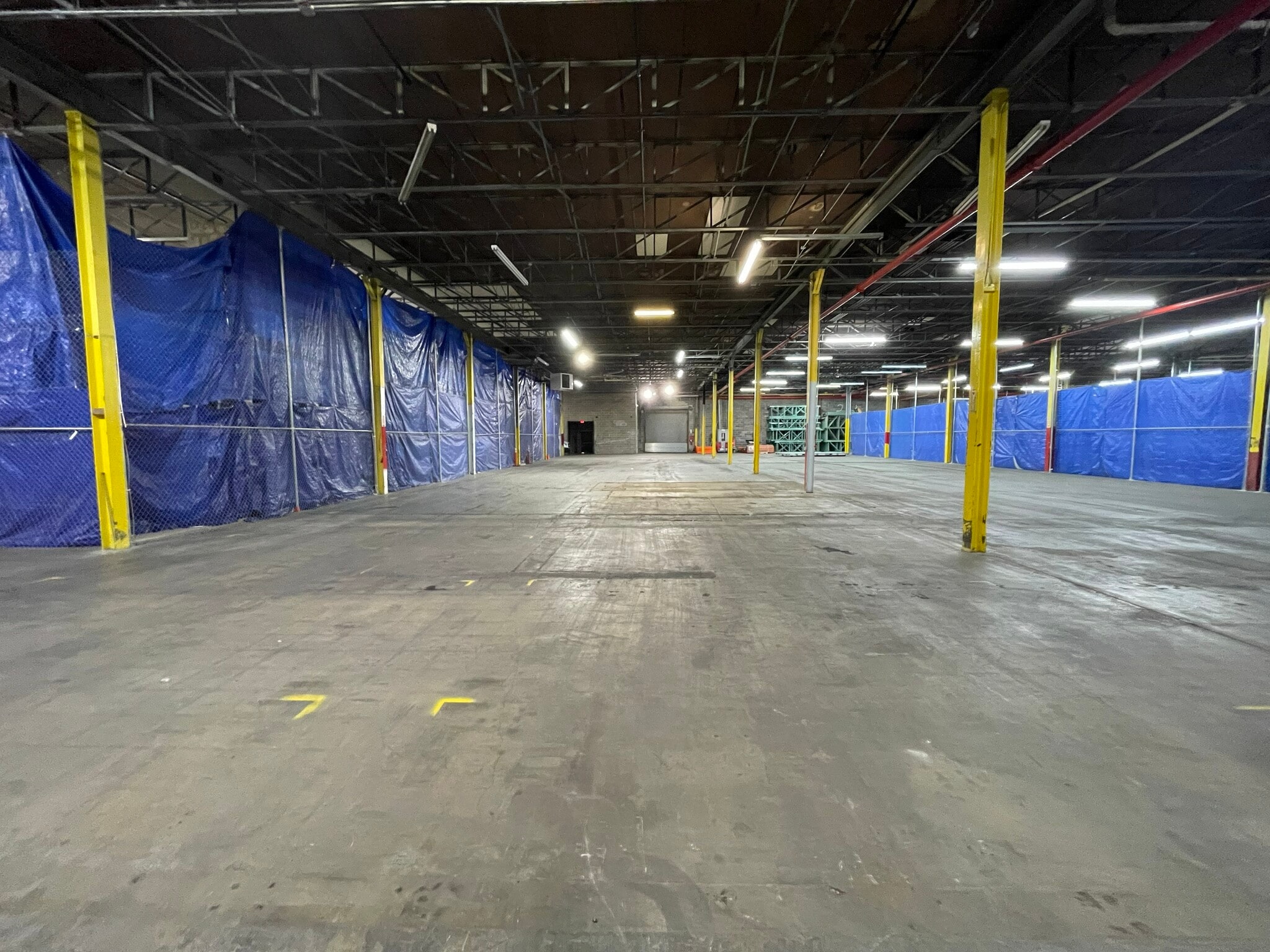 225 Underhill Blvd, Syosset, NY à louer Photo intérieure– Image 1 sur 2