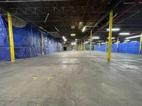 225 Underhill Blvd, Syosset, NY à louer Photo intérieure– Image 1 sur 2