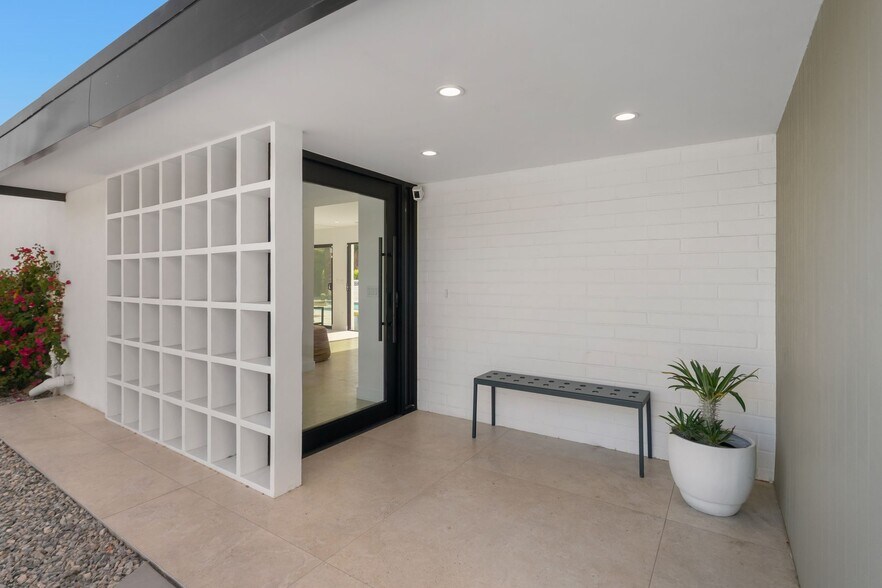 289 NW Cerritos Dr, Palm Springs, CA à vendre - Photo de l’immeuble – Image 2 sur 17