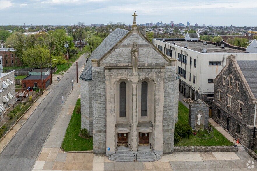 901 Poplar Grove St, Baltimore, MD à vendre - Photo de l’immeuble – Image 3 sur 4