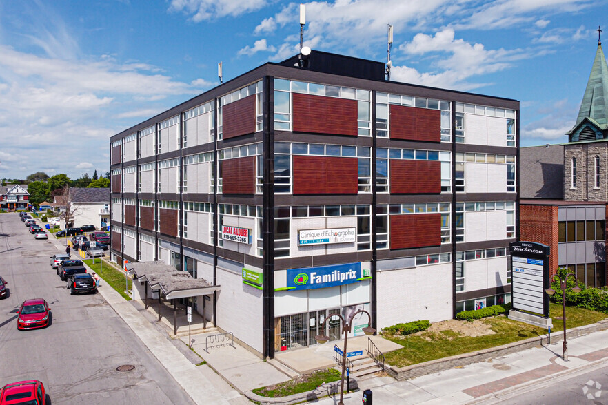 4 Rue Taschereau, Gatineau, QC à louer - Photo principale – Image 3 sur 4