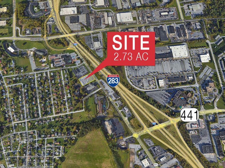 631 S Eisenhower Blvd, Harrisburg, PA à louer - Photo de l’immeuble – Image 1 sur 3