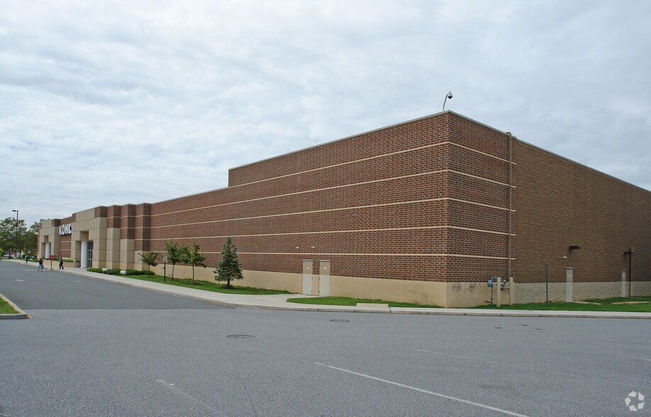 299 N DuPont Hwy, Dover, DE à louer - Photo de l’immeuble – Image 2 sur 6