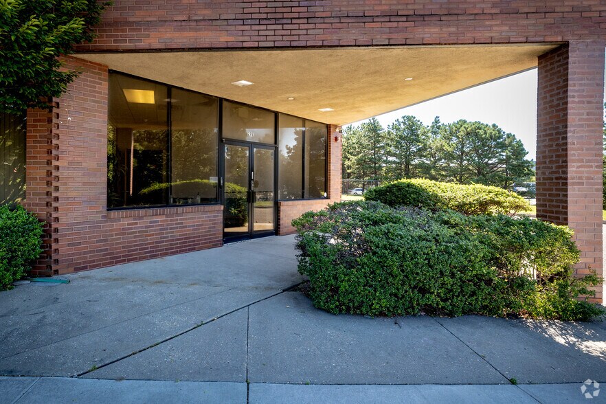 27 Industrial Blvd, Medford, NY à louer - Photo de l’immeuble – Image 3 sur 4