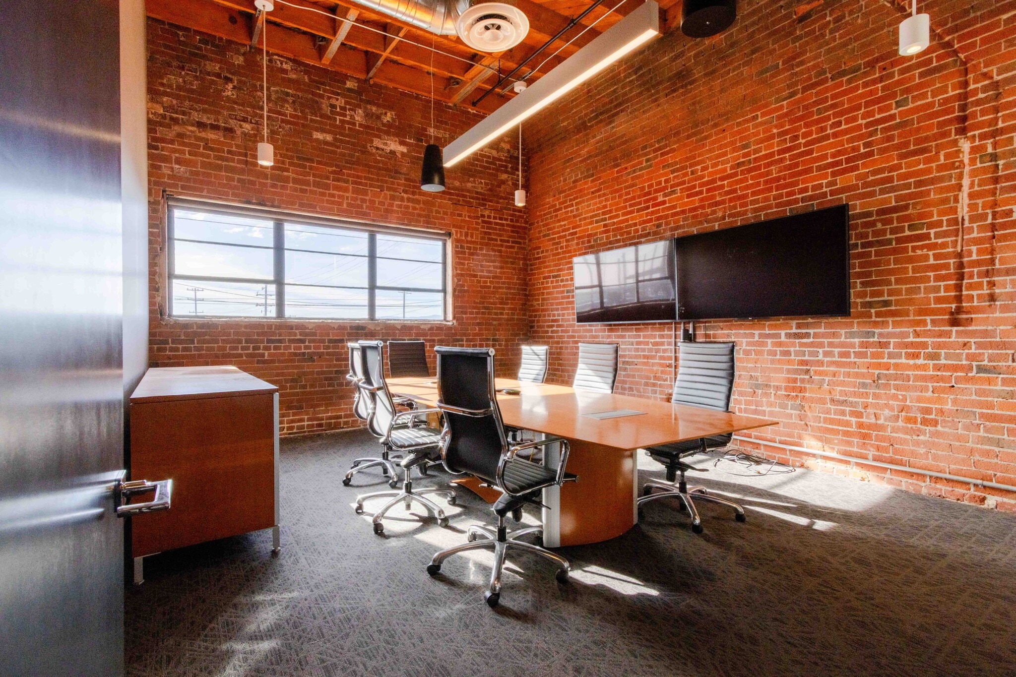 1950-2190 Cesar Chavez, San Francisco, CA à louer Photo intérieure– Image 1 sur 8