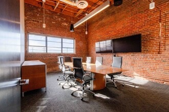 1950-2190 Cesar Chavez, San Francisco, CA à louer Photo intérieure– Image 1 sur 8