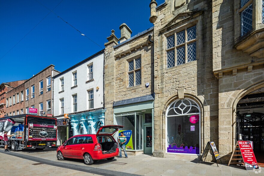 10 High St, Wrexham à louer - Photo principale – Image 1 sur 2