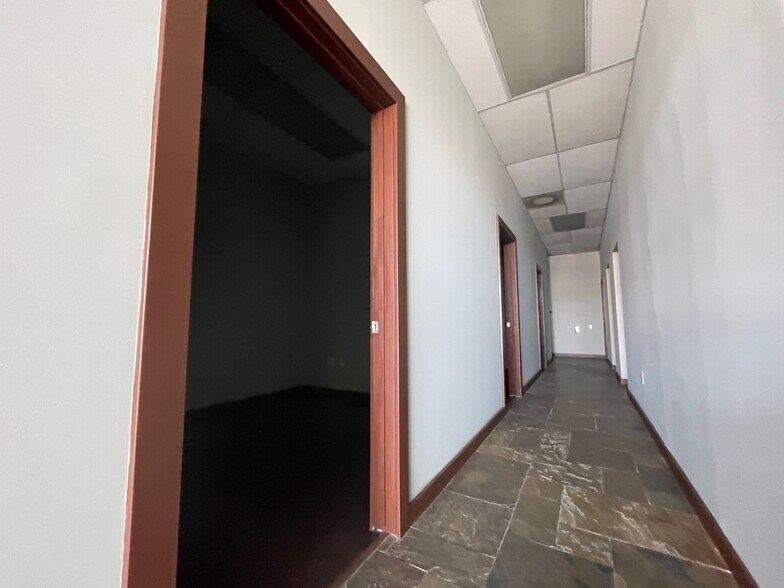 2200-2214 Artesia Blvd, Torrance, CA à louer - Photo intérieure – Image 2 sur 3