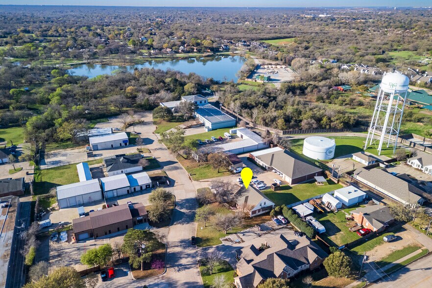 2308 Michigan Ct, Arlington, TX à vendre - Photo de l’immeuble – Image 2 sur 9