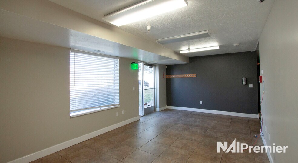 649 W 9400 S, Sandy, UT à vendre - Photo de l’immeuble – Image 3 sur 13