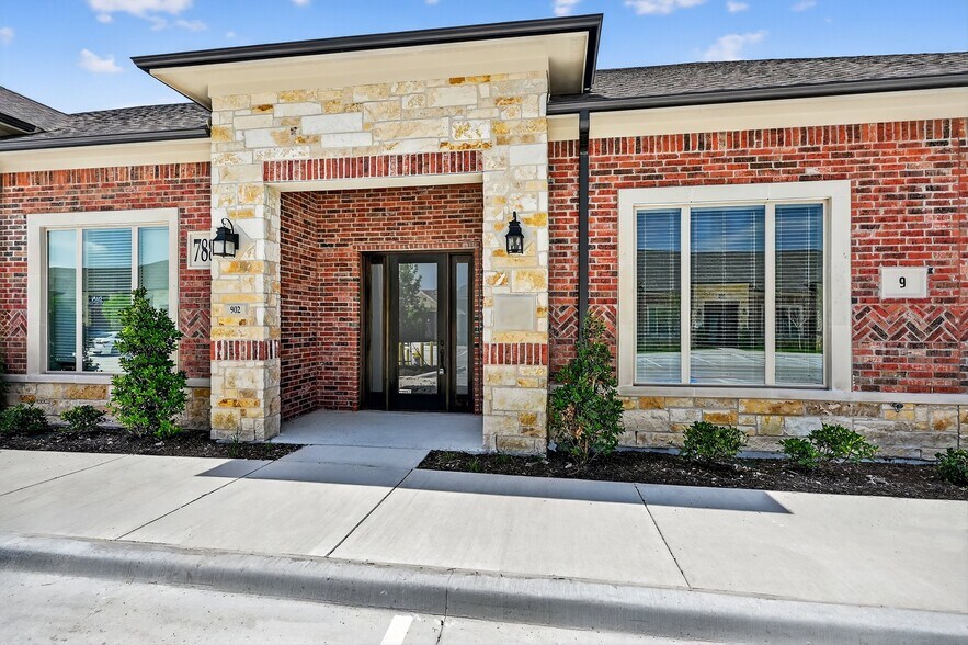 7884 Preston Rd, Frisco, TX à louer - Photo de l’immeuble – Image 1 sur 14